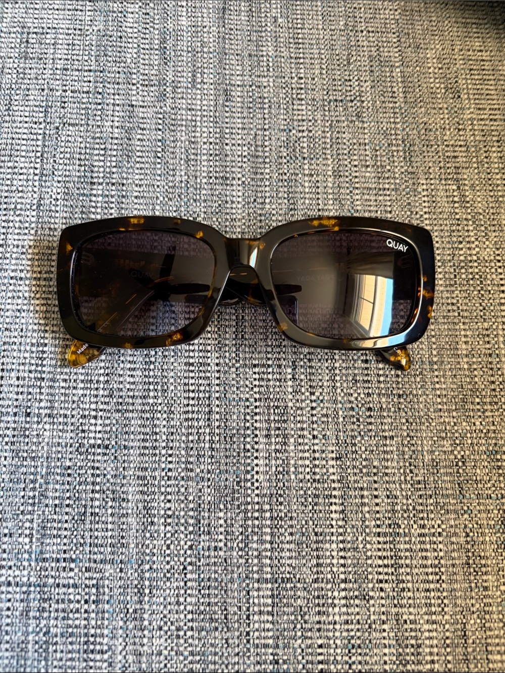 Quay ‘Yada Yada’ Australia Tortoiseshell Rectangular Sunglasses - Dark Brown Len
